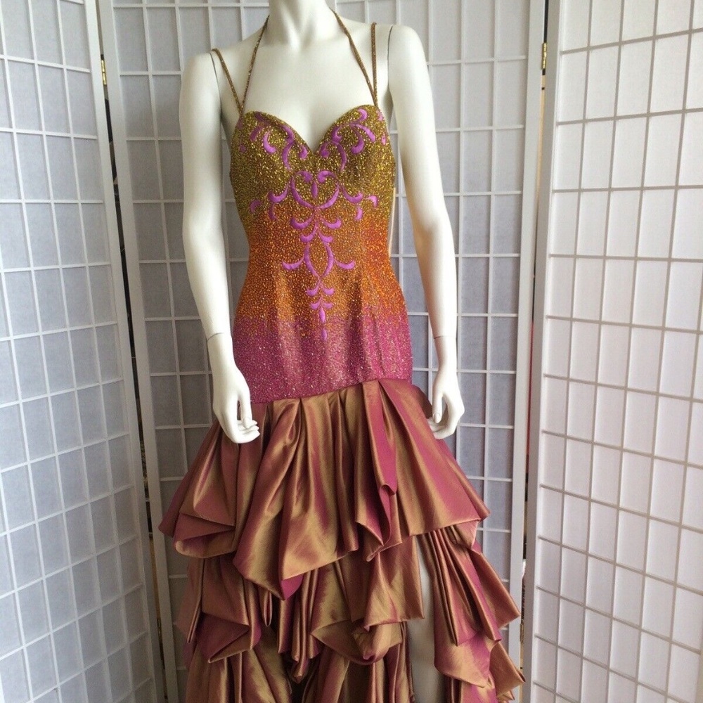 Moon Chery, Woman,Cocktails Dres, Size 8,Iridescent coral, Sweetheart Neckline.!